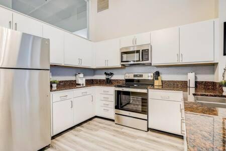 Cozysuites - 2Br With Direct Skybridge Access #1 Indianapolis Exterior foto